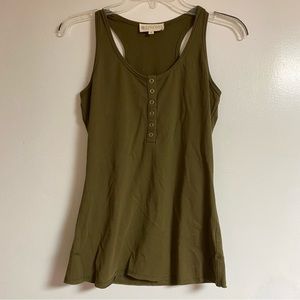 Nwot Synergy Organic Clothing S khaki green button snap tank top
